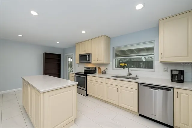 $4,500 | 4107 Hudson Way, Tampa, FL 33618