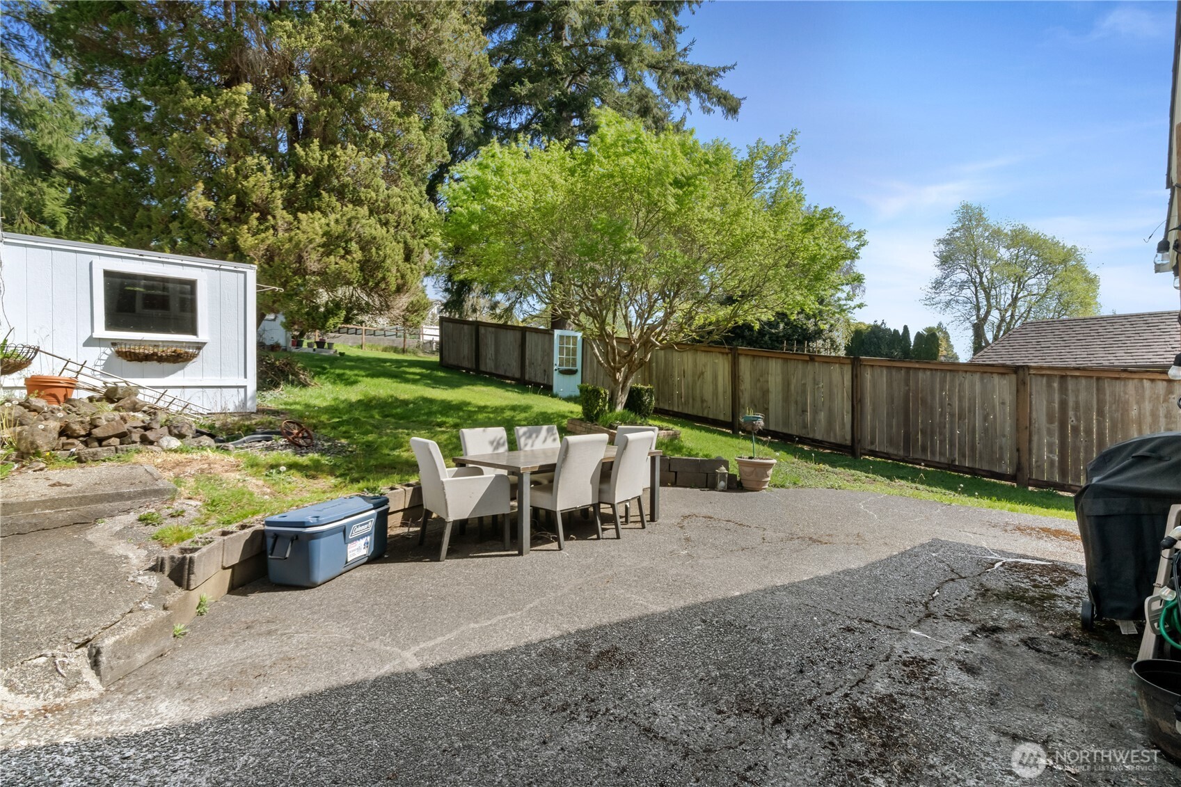 522 West 6th Street Aberdeen, WA 98520 - Photo 31 of 39 a view of a backyard with sitting area