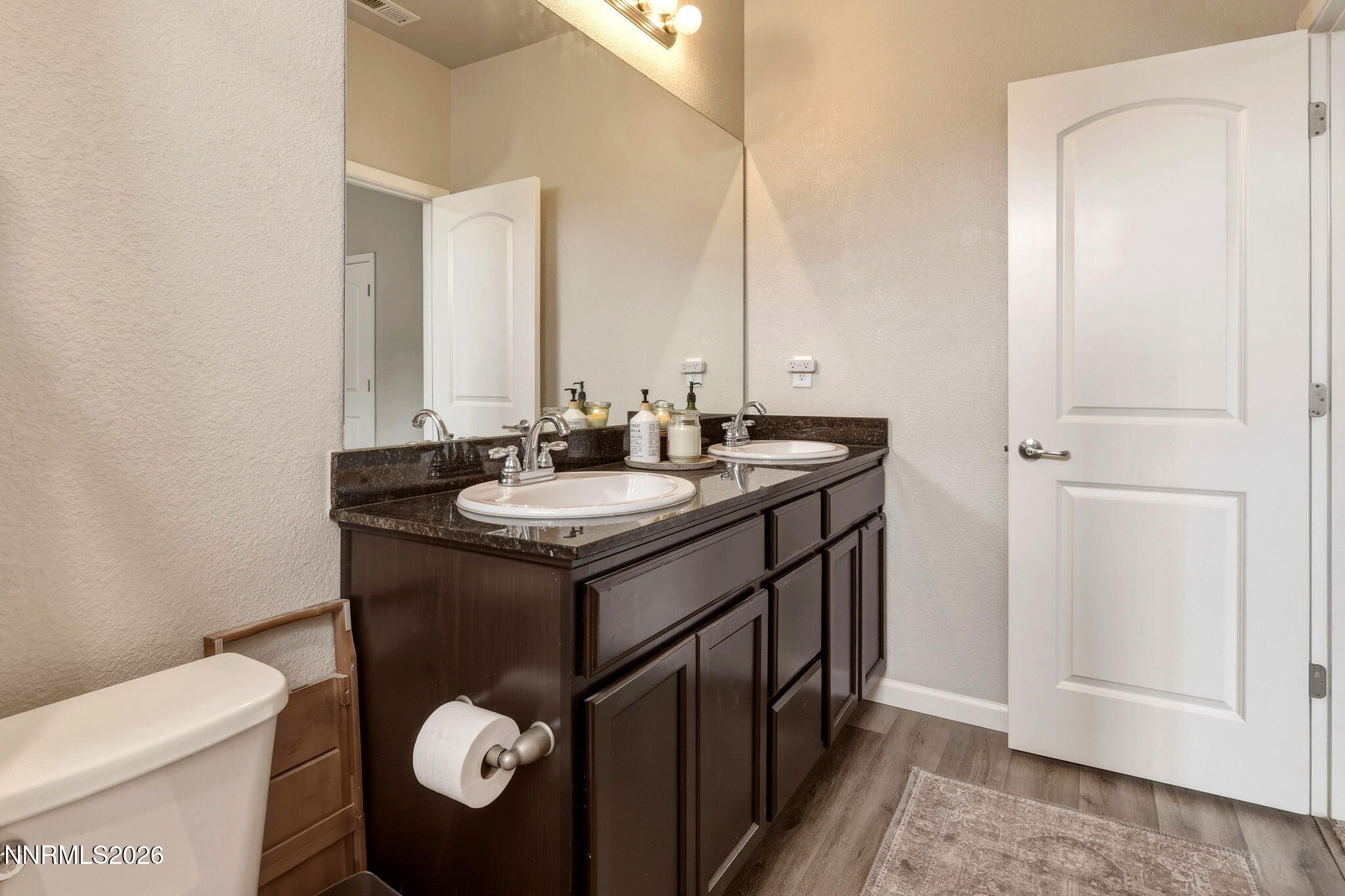 310 Alfred Court Reno, NV 89506 - Photo 18 of 41 20-web-or-mls-2821411f-3159-4fa1-a9a9-0d