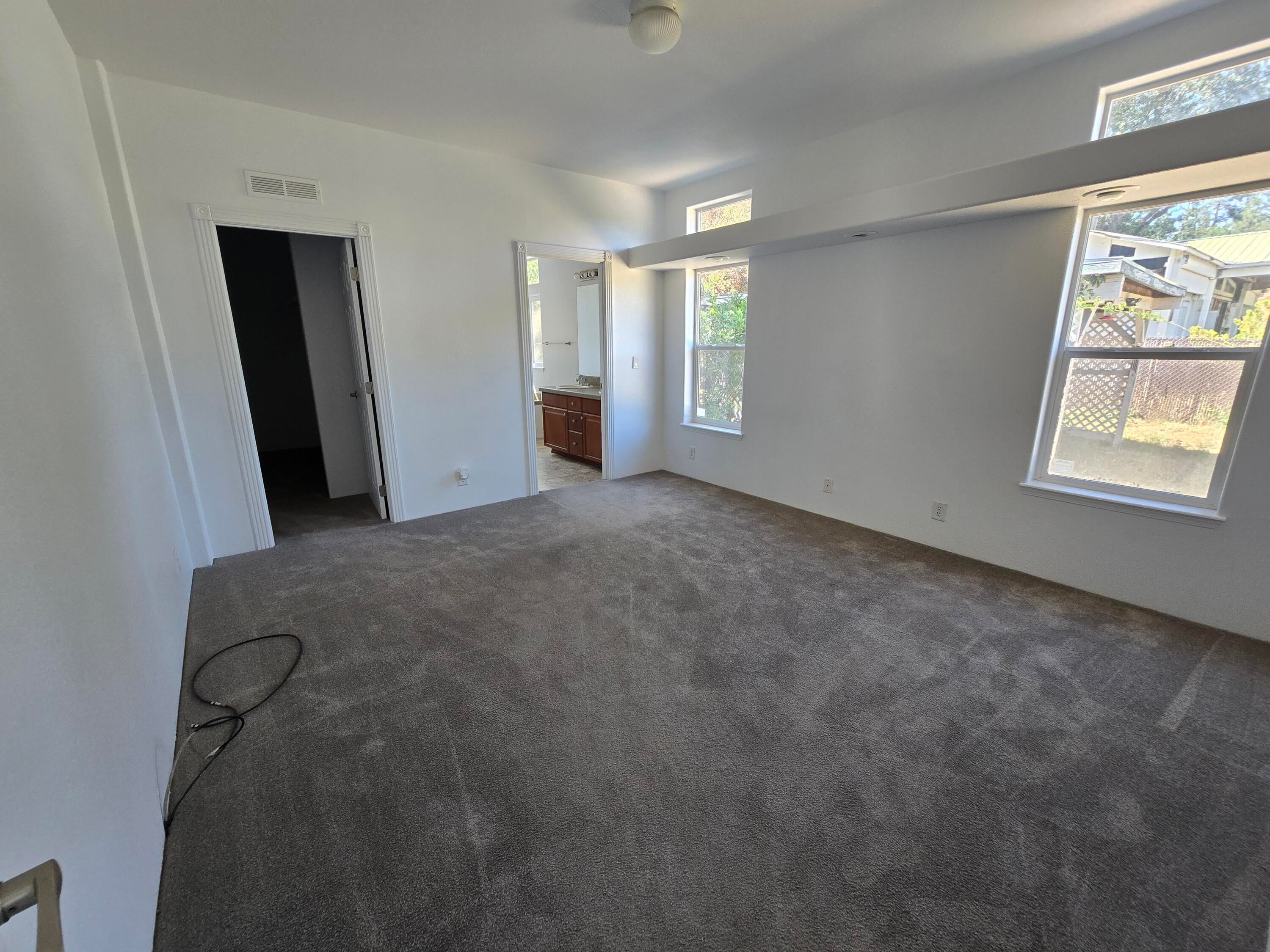 240 Homewood Road Grants Pass, OR 97527 - Photo 20 of 38 Primary Bedroom