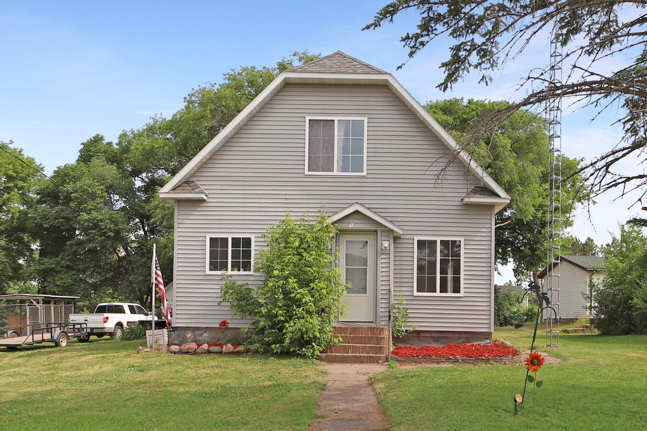 111 East 6th Street, Randall, MN 56475 Compass