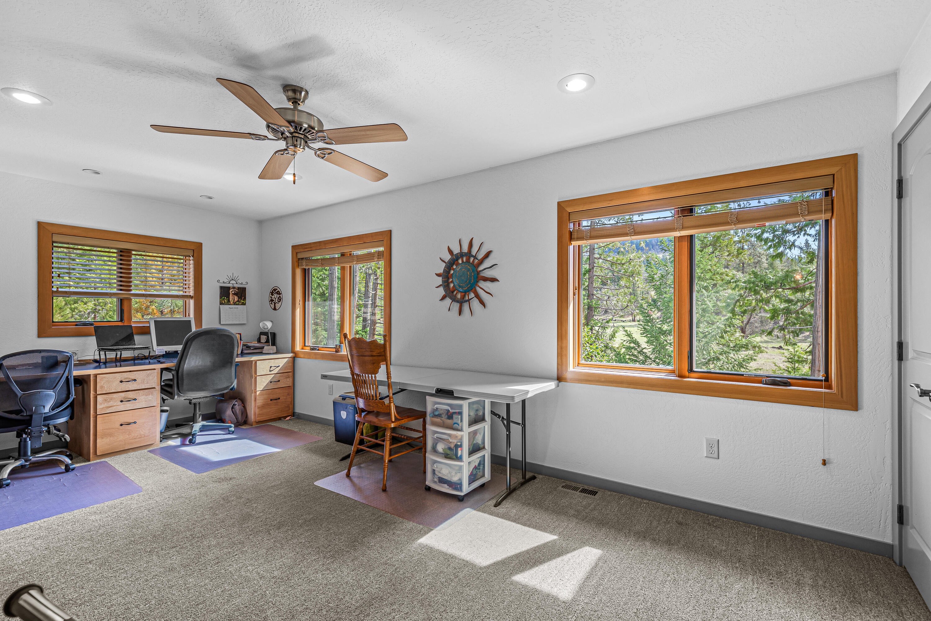 2455 Cobleigh Road Eagle Point, OR 97524 - Photo 30 of 63 9R9A5909