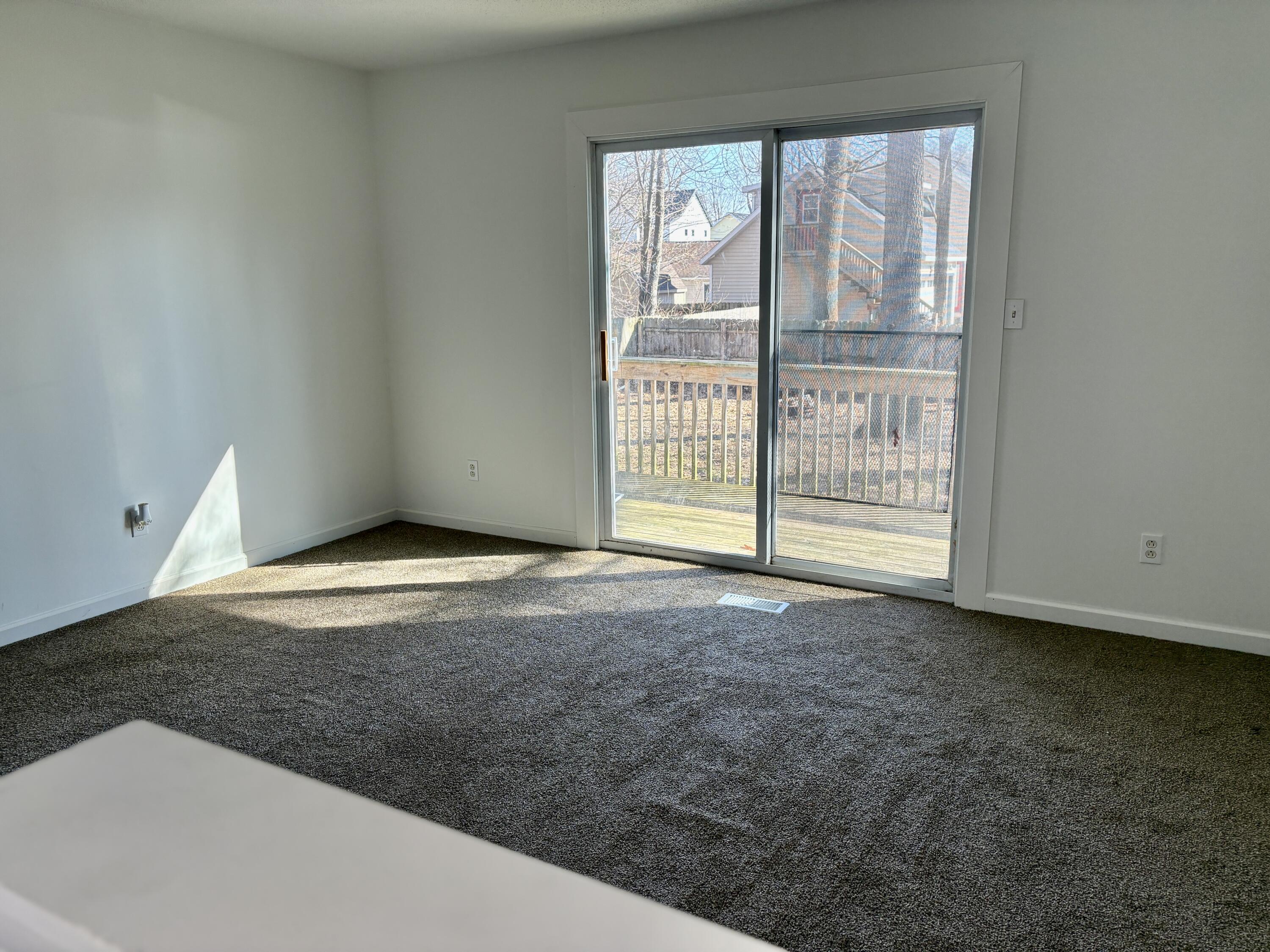 17312 Oak Street Spring Lake, MI 49456 - Photo 4 of 35 IMG_1390