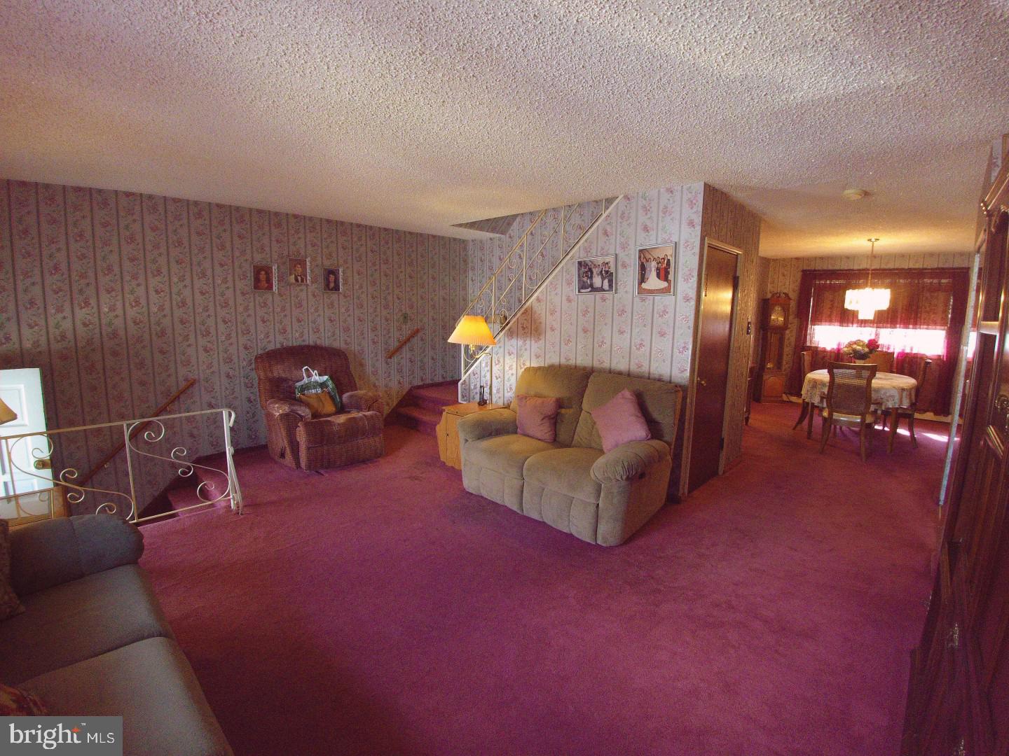 10816 Rayland Road Philadelphia, PA 19154 - Photo 2 of 20 Gallery Image 2