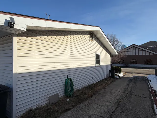 $224,900 | 88 Southeast 1st Street, Linton, IN 47441