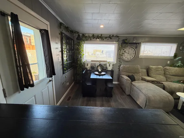 $224,900 | 88 Southeast 1st Street, Linton, IN 47441