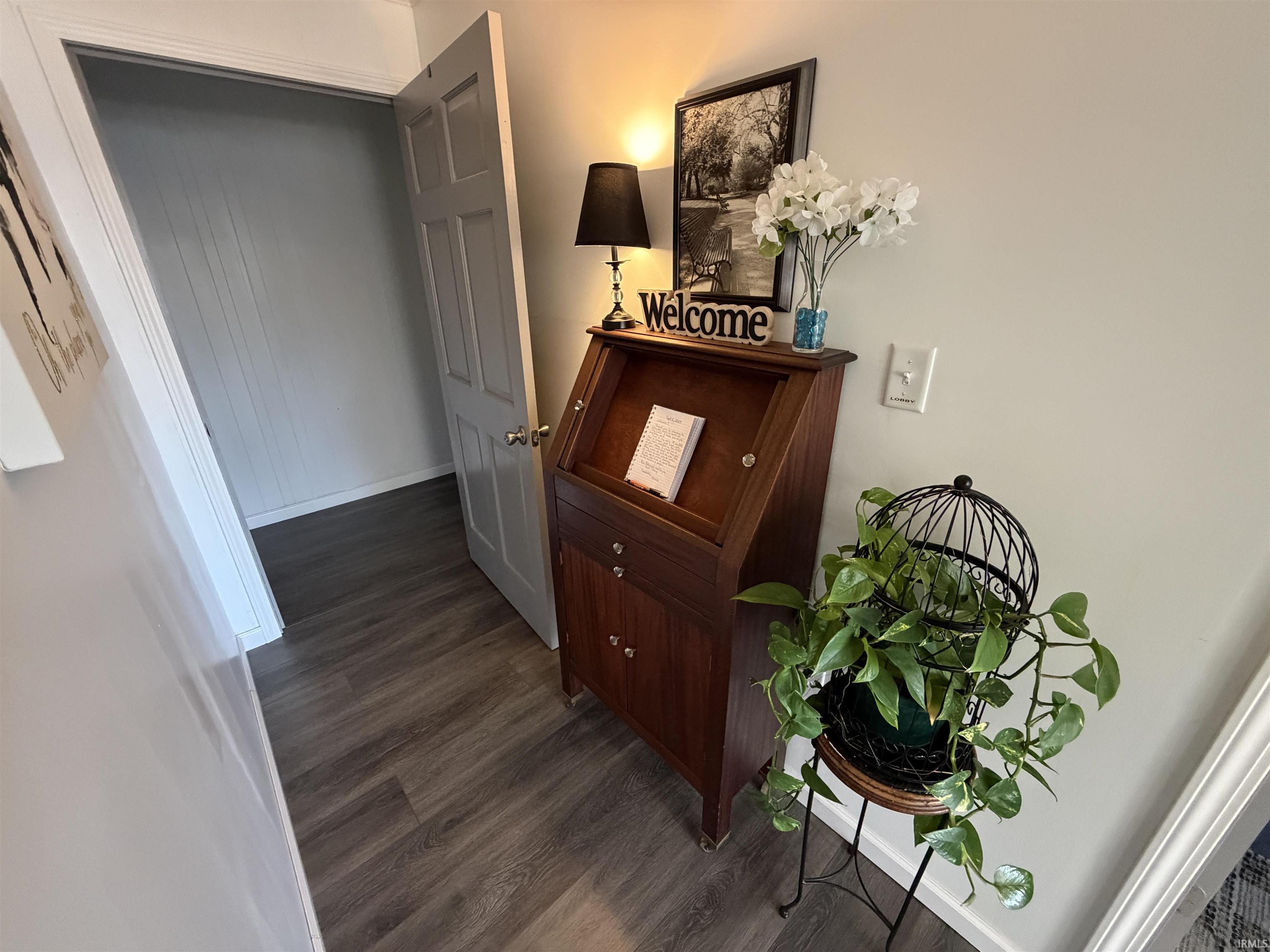 88 Southeast 1st Street Linton, IN 47441 - Photo 4 of 36