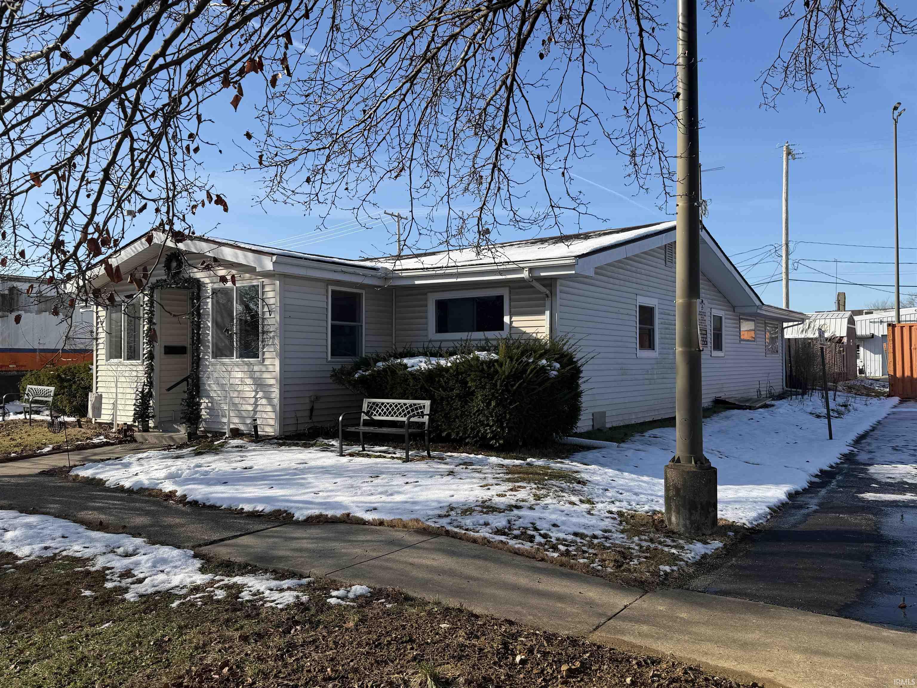 88 Southeast 1st Street Linton, IN 47441 - Photo 9 of 36