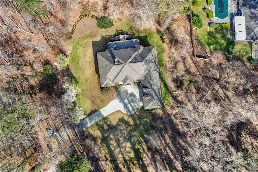 1296 Niskey Lake Road Southwest Atlanta, GA 30331 - Photo 83 of 88 a view of statue in a garden