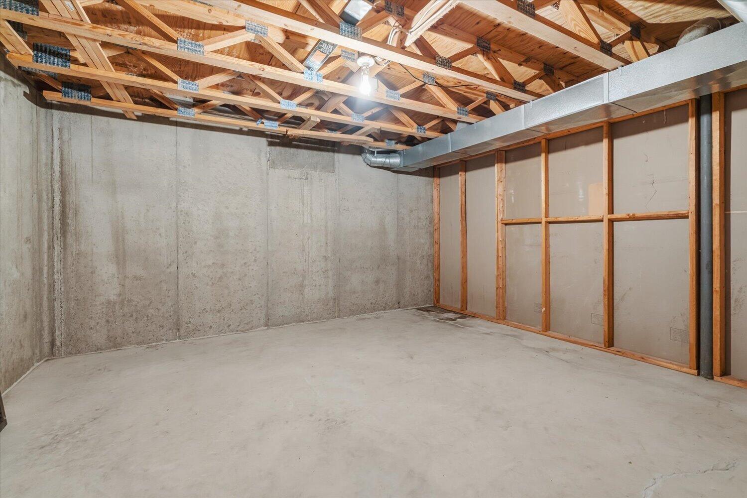 5052 Green Meadow Road Kalamazoo, MI 49009 - Photo 23 of 25 23-WM5052greenmeadow-22