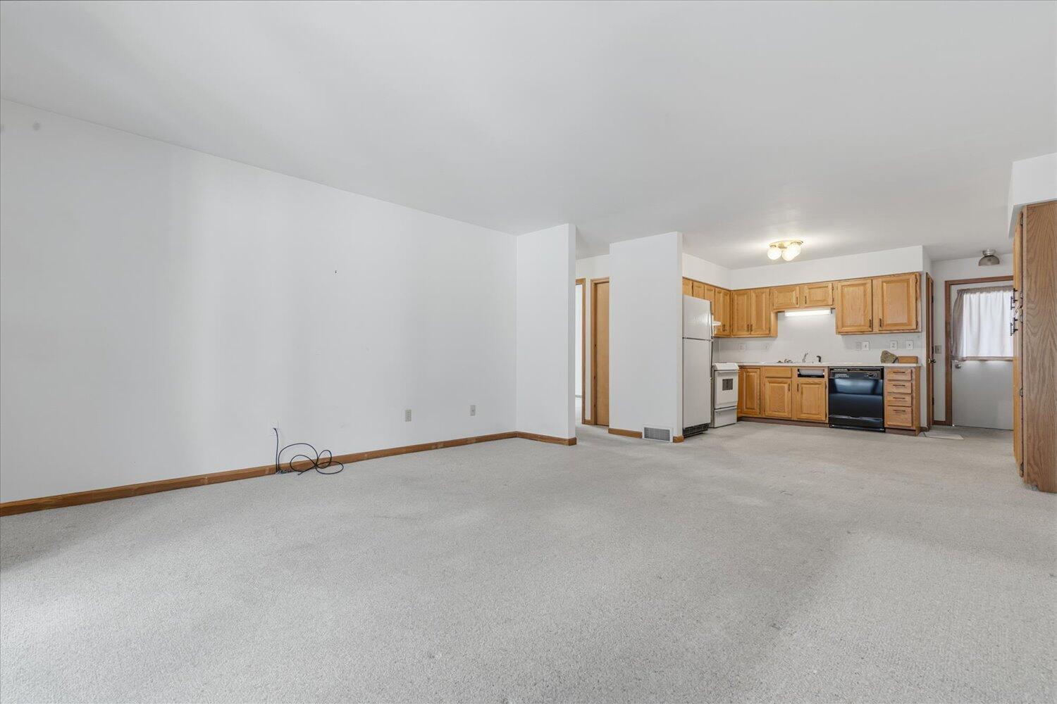 5052 Green Meadow Road Kalamazoo, MI 49009 - Photo 10 of 25 10-WM5052greenmeadow-8