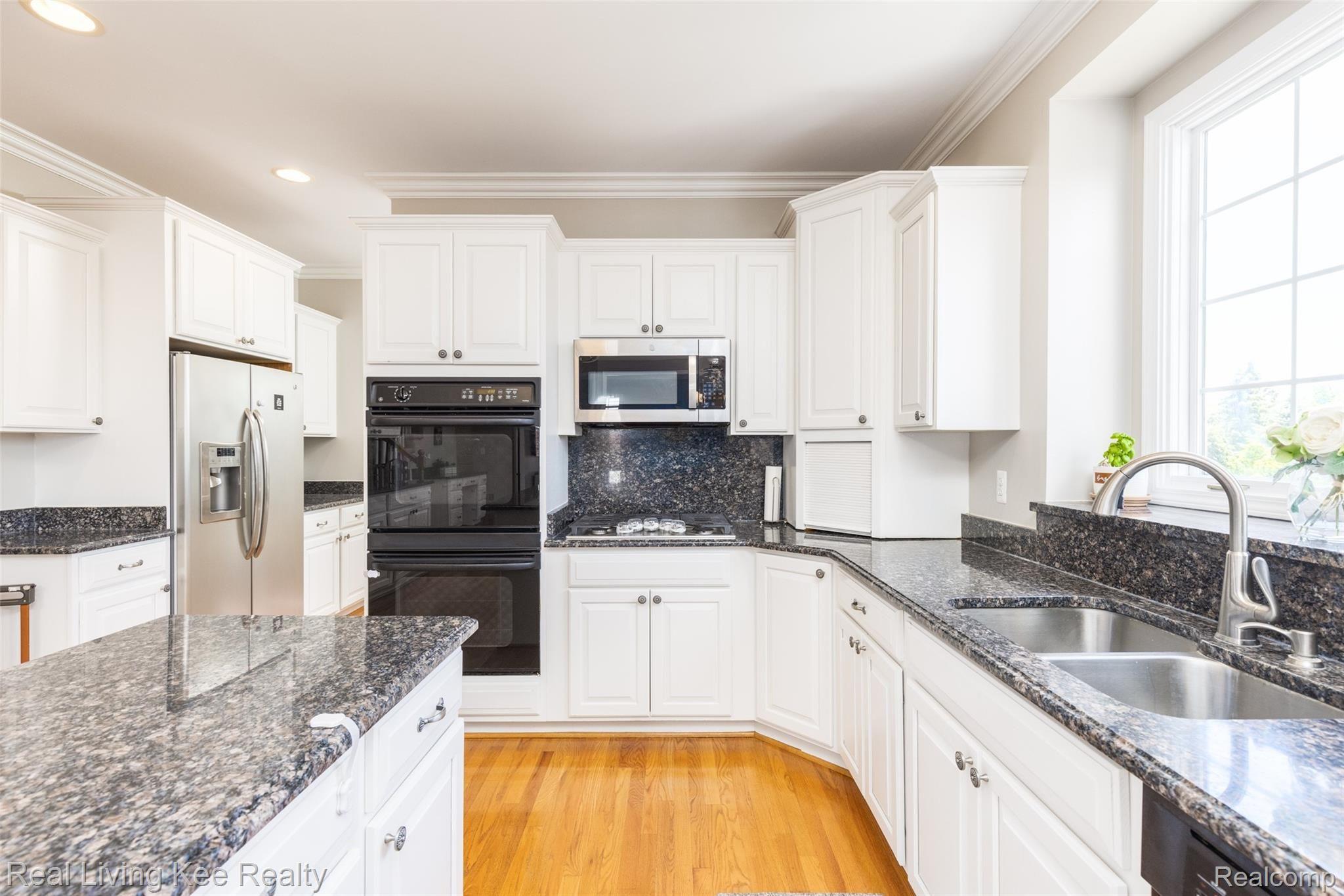 3838 Elk Drive Rochester, MI 48306 - Photo 13 of 46 3838 Elk Dr-14.jpg