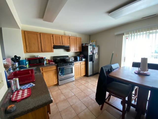 305 Rosebud Court Bolingbrook, IL 60440 - Photo 2 of 12