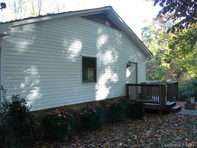 147 Ashbrook Rd Point, Unit 27 Statesville, NC 28677 - Photo 2 of 24 a front view of a house with garden