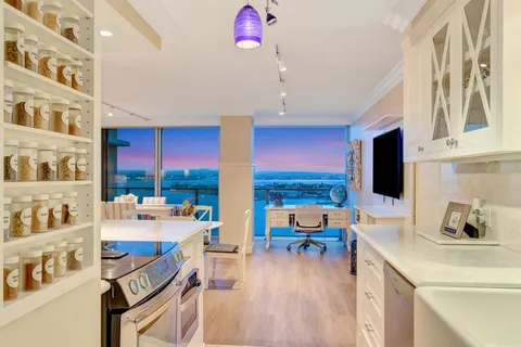 $1,599,000 | 1820 Avenida Del Mundo, Unit 1506, Coronado, CA 92118