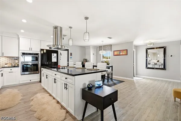 $565,000 | 2124 St Croix Avenue, Fort Myers, FL 33905