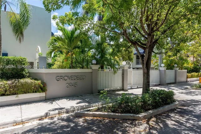 a view of a outdoor space