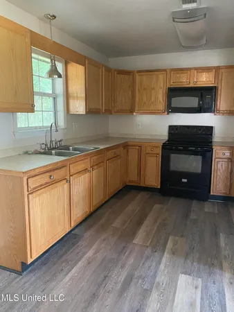 $130,500 | 6908 Barnes Road, Moss Point, MS 39563