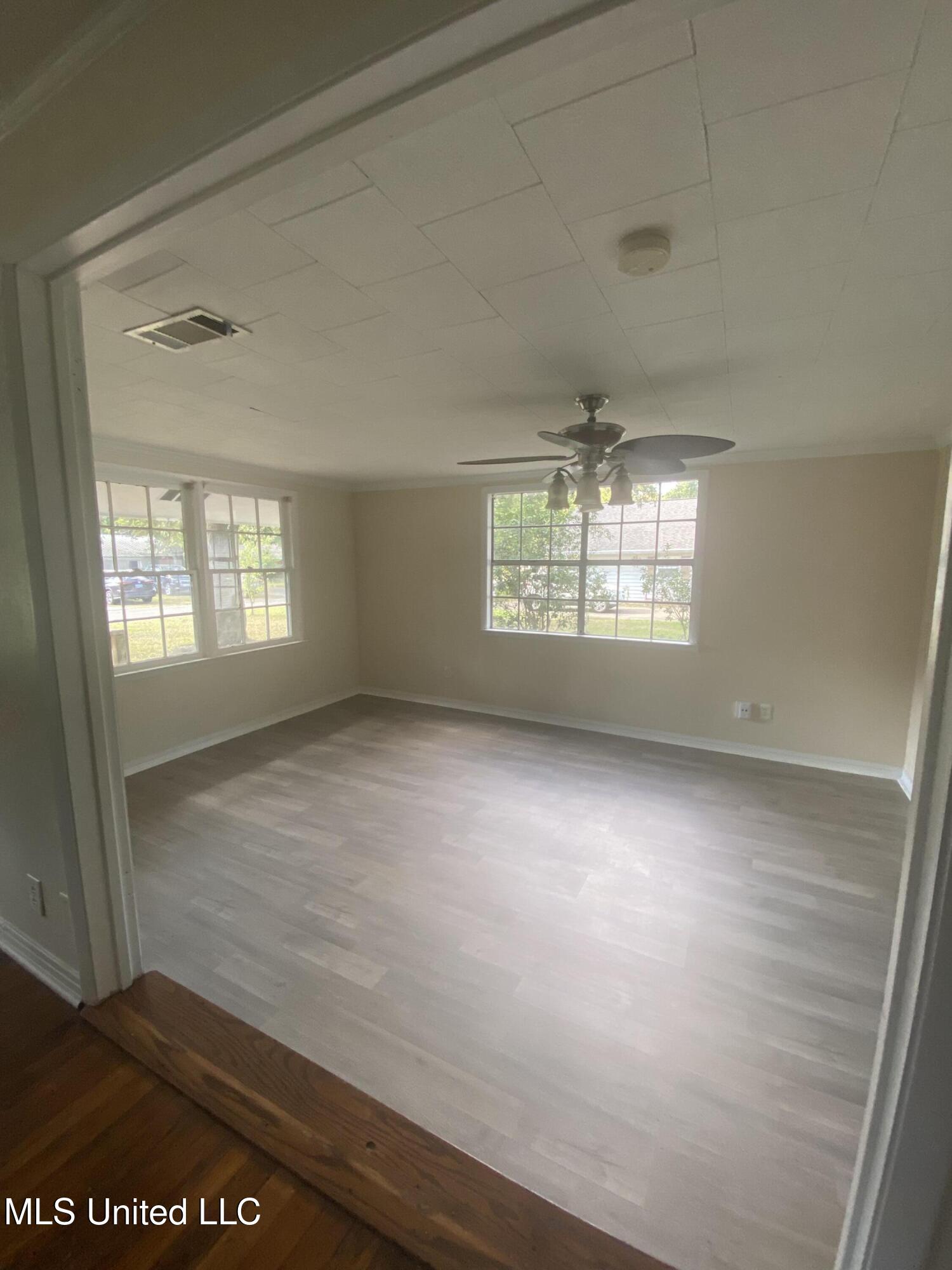 6908 Barnes Road Moss Point, MS 39563 - Photo 19 of 24 IMG_9710