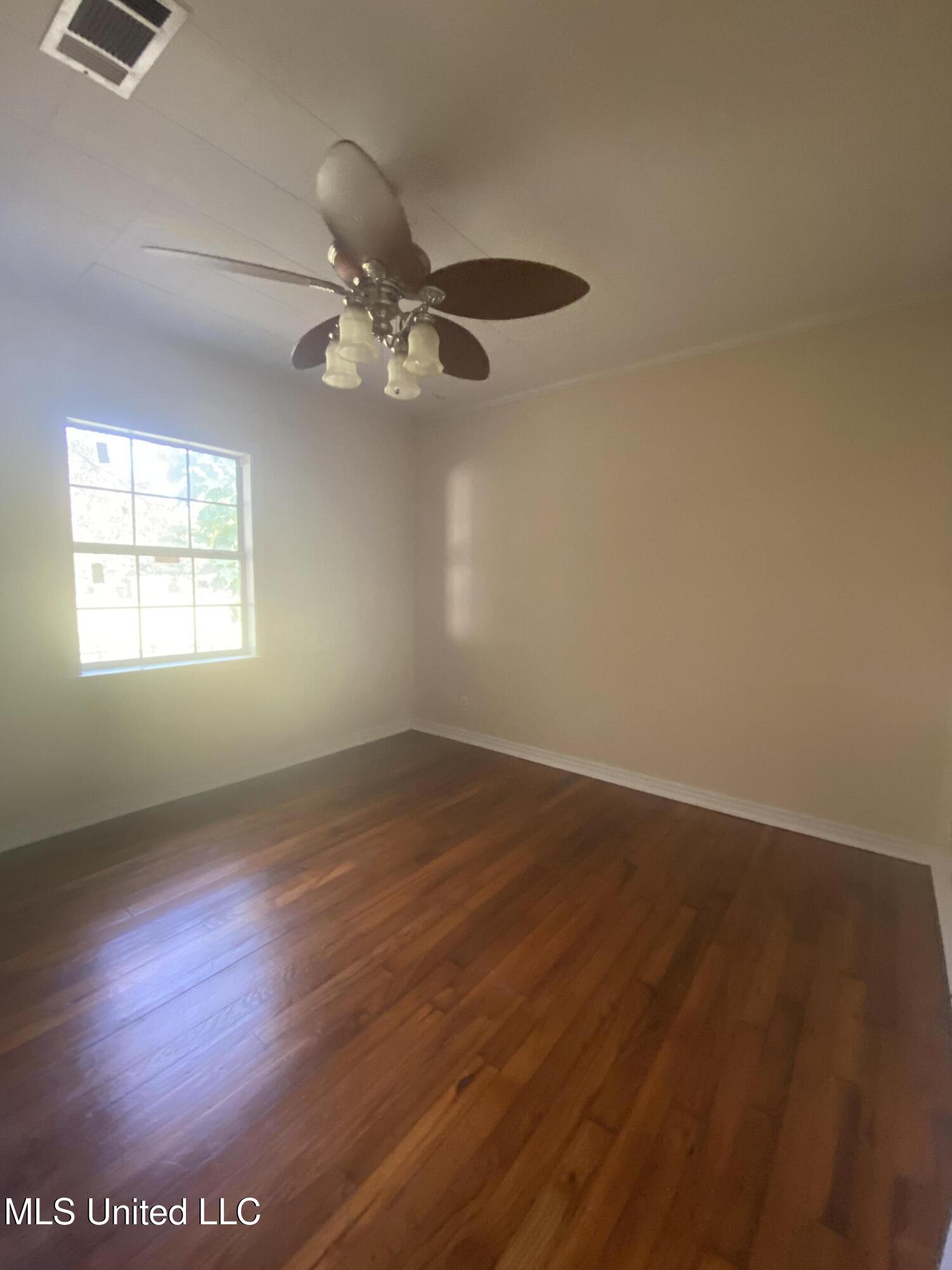 6908 Barnes Road Moss Point, MS 39563 - Photo 21 of 24 IMG_9702