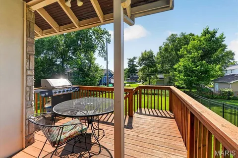 $439,900 | 471 South Clay Avenue, St. Louis, MO 63122