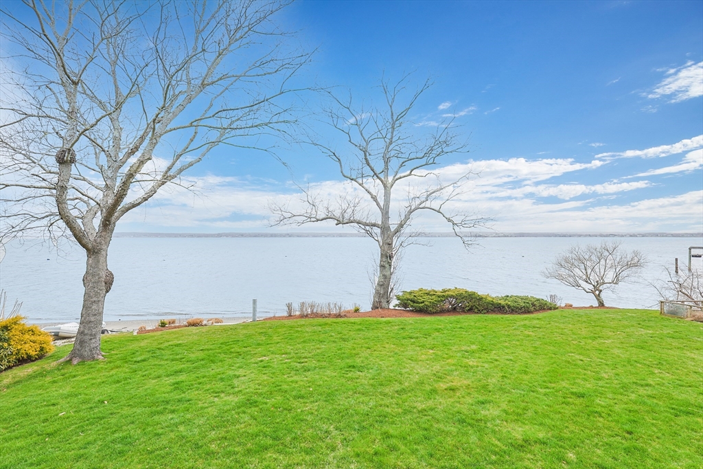 54 Oliver Hazard Perry Road Portsmouth, RI 02871 - Photo 26 of 27