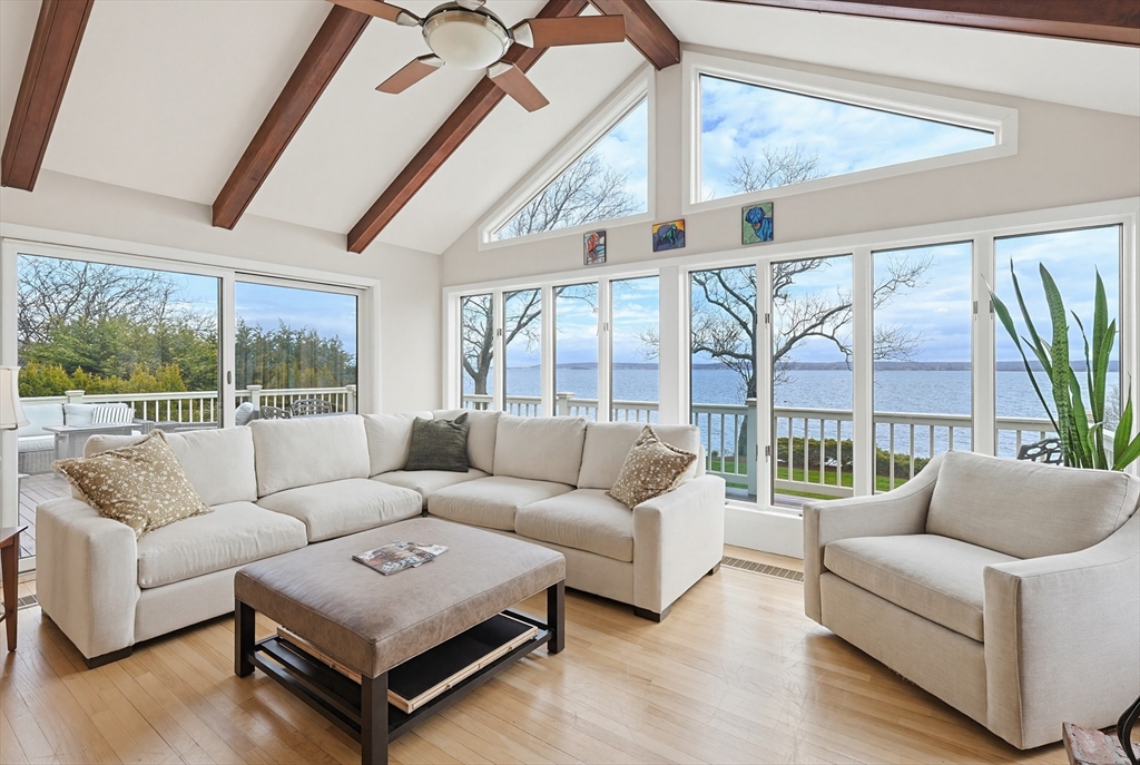 54 Oliver Hazard Perry Road Portsmouth, RI 02871 - Photo 4 of 27