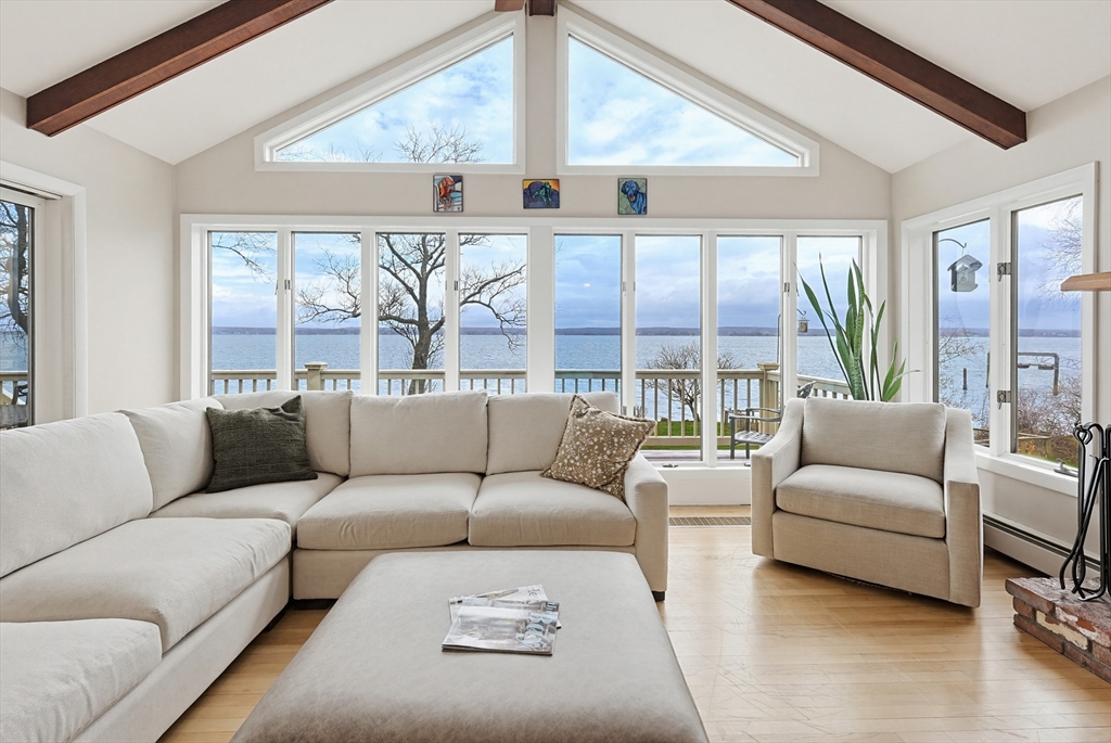 54 Oliver Hazard Perry Road Portsmouth, RI 02871 - Photo 5 of 27