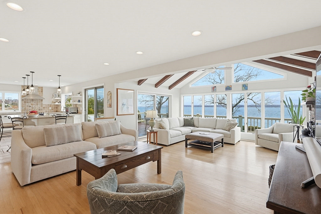 54 Oliver Hazard Perry Road Portsmouth, RI 02871 - Photo 6 of 27