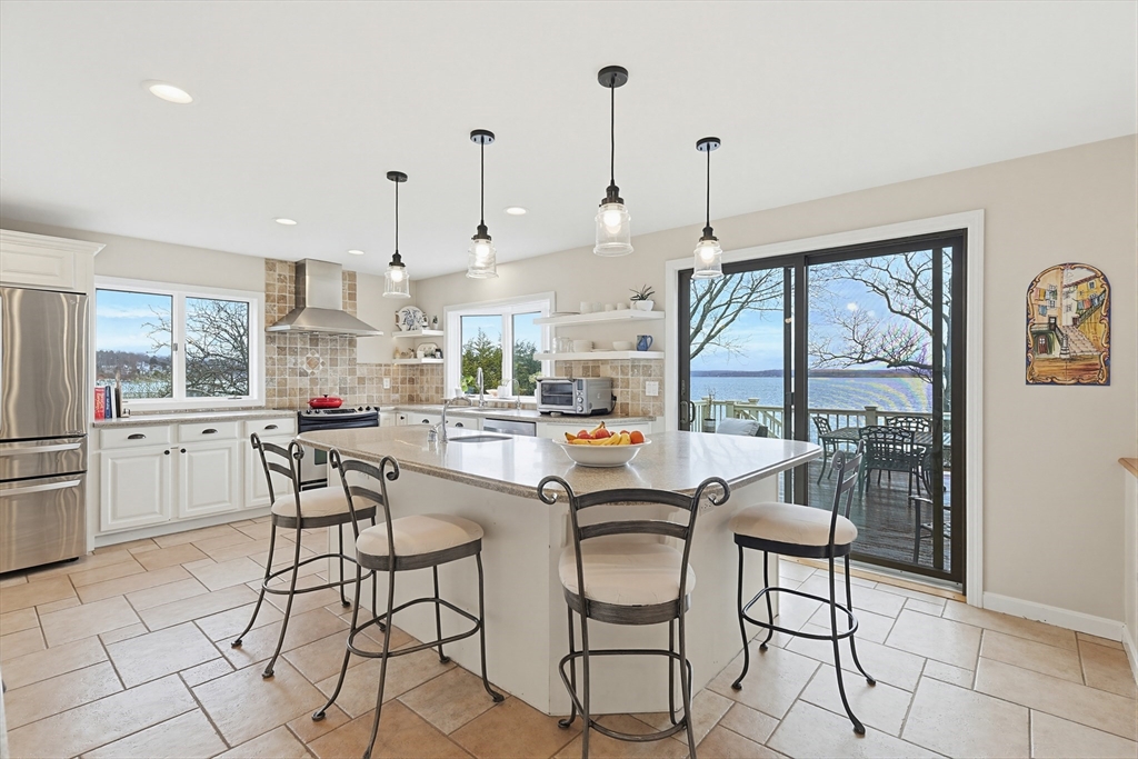 54 Oliver Hazard Perry Road Portsmouth, RI 02871 - Photo 7 of 27