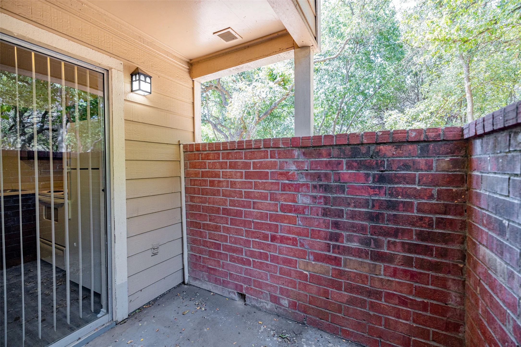 2809 West William Cannon Drive, Unit I101 Austin, TX 78745 - Photo 18 of 29 a view of outdoor space