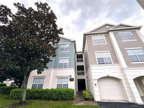 $2,100 | 12843 Madison Pointe Circle, Unit 201, Orlando, FL 32821