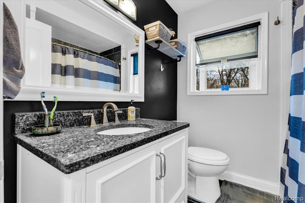 28095 Hawberry Road Farmington Hills, MI 48331 - Photo 22 of 46