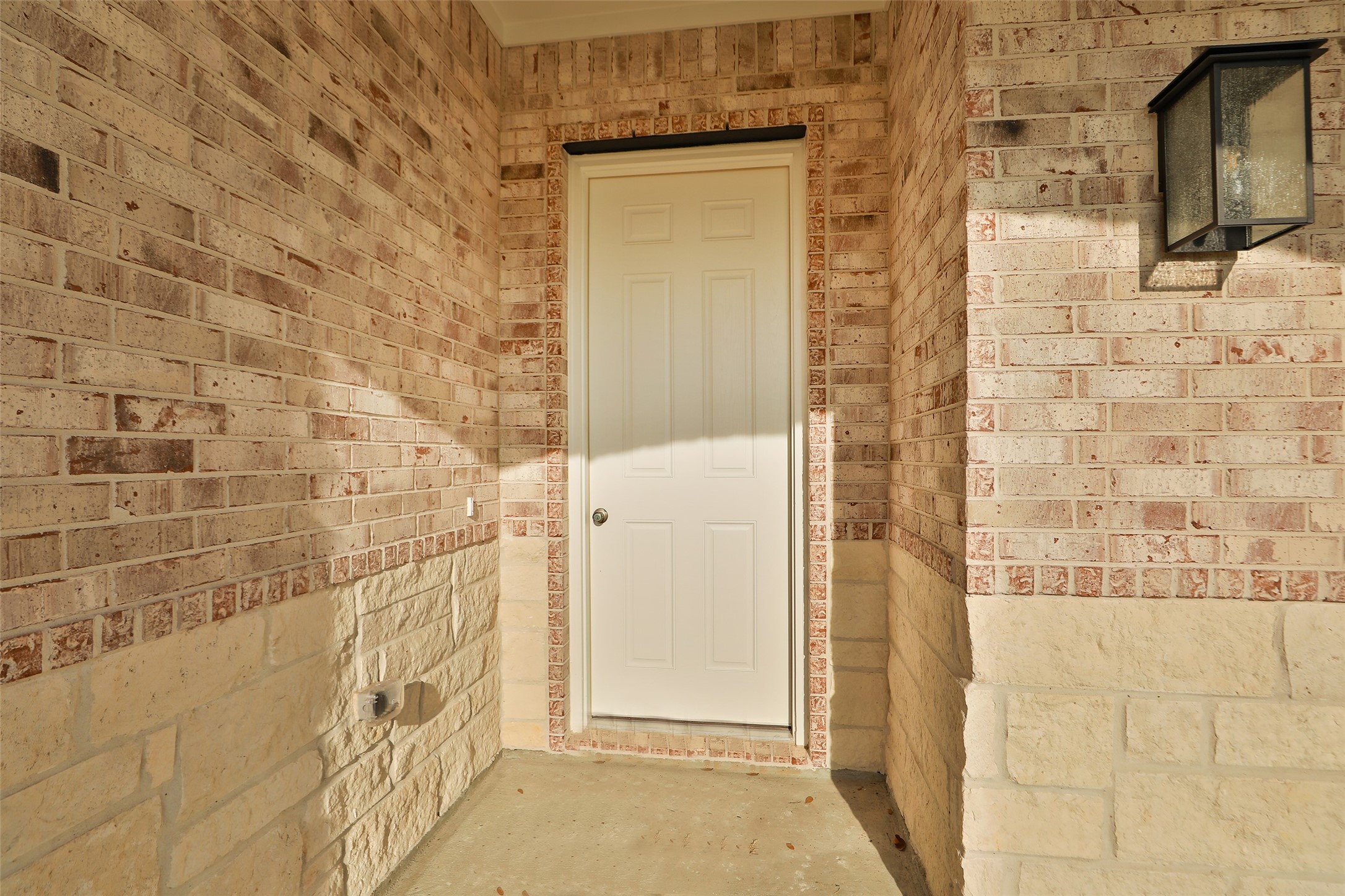 523 Blue River Trail Rosenberg, TX 77471 - Photo 2 of 34 a bathroom with a shower