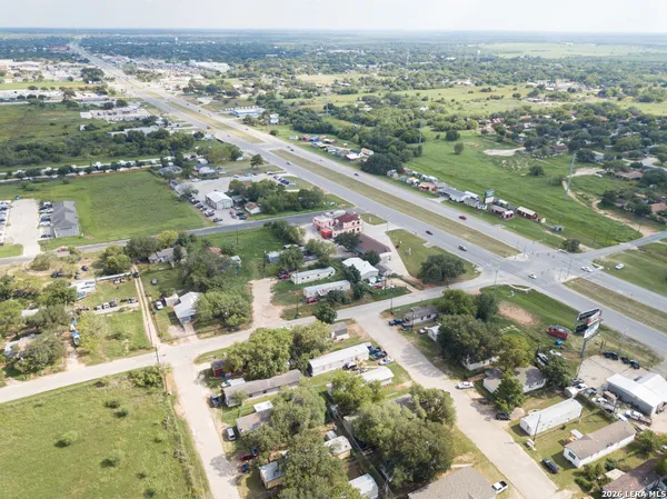 $175,000 | 1804 Sutherland Springs Road, Floresville, TX 78114