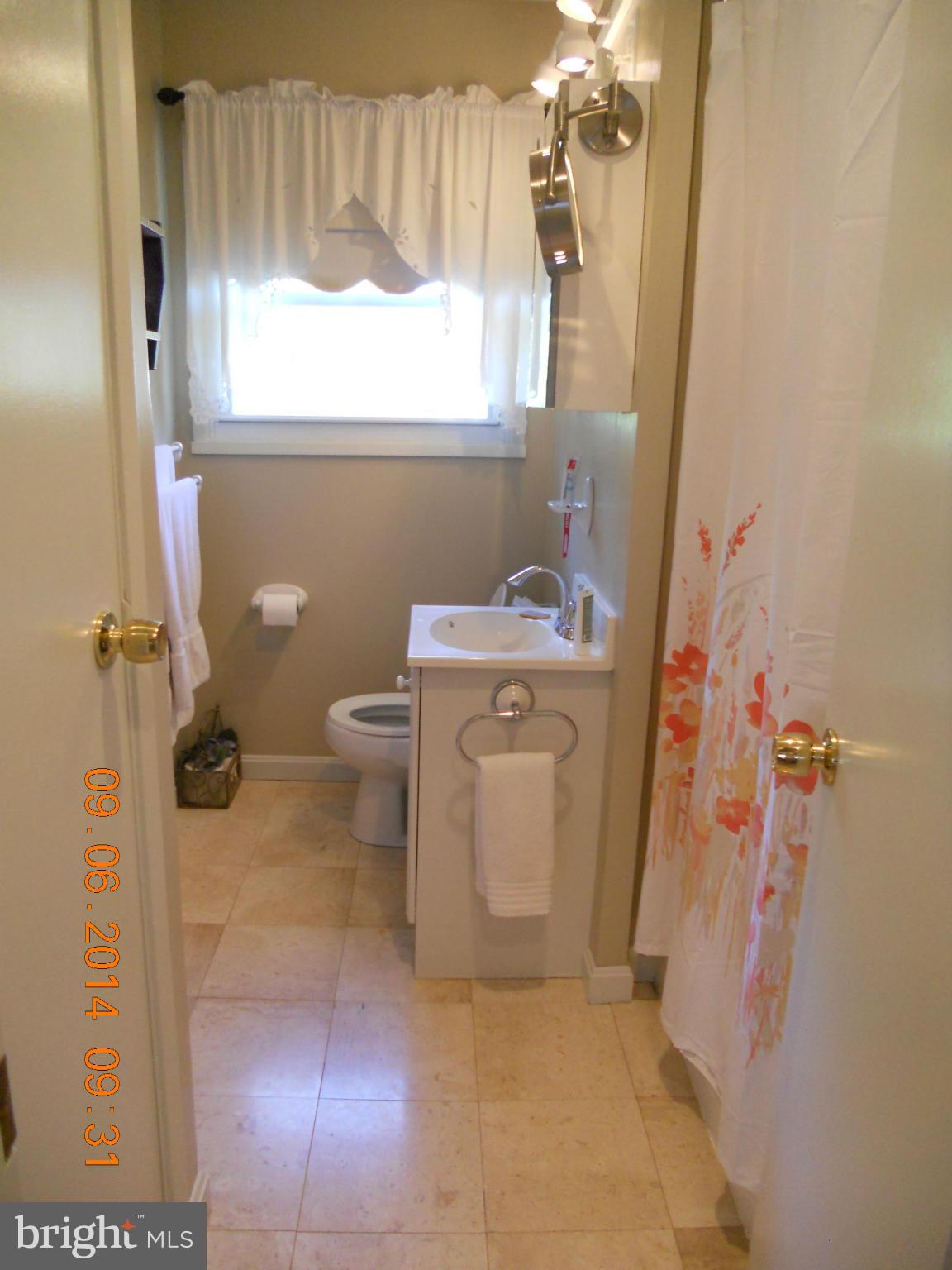 109 Oakmere Road Owings Mills, MD 21117 - Photo 14 of 24 Bath