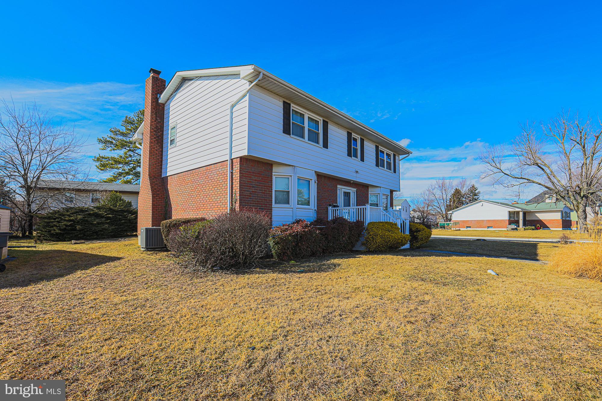 6504 Wickfield Road Baltimore, MD 21209 - Photo 4 of 51 Gallery Image 4