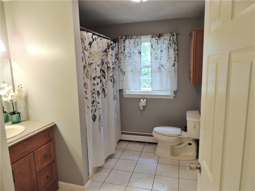 48 Sheltra Avenue Coventry, RI 02816 - Photo 12 of 29 Full bath