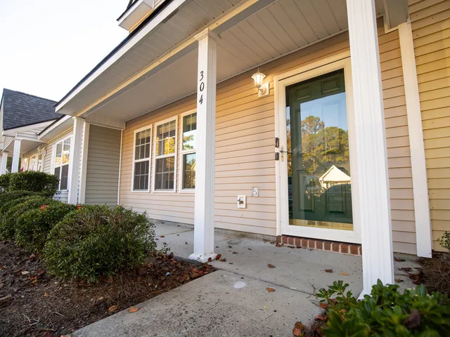 $278,000 | 304 Elm Hall Circle, Summerville, SC 29483