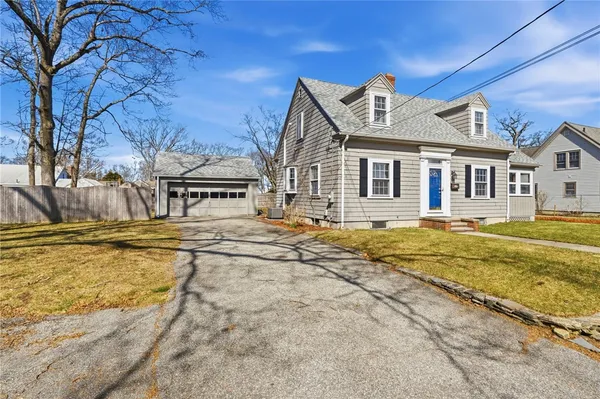 $3,300 | 21 Earlham Way, Warwick, RI 02886