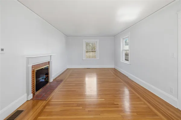 $3,300 | 21 Earlham Way, Warwick, RI 02886