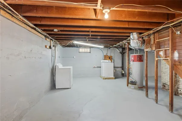 $3,300 | 21 Earlham Way, Warwick, RI 02886