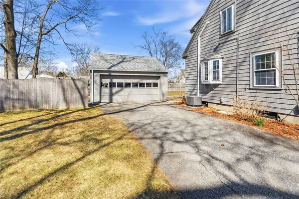 $3,300 | 21 Earlham Way, Warwick, RI 02886