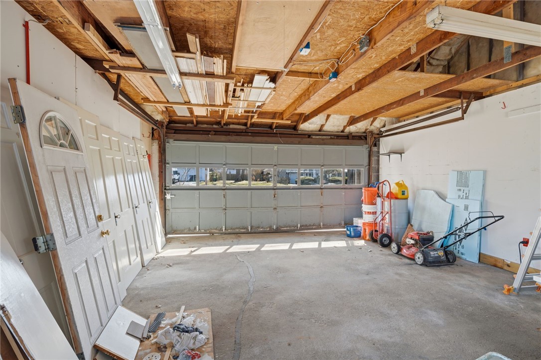 21 Earlham Way Warwick, RI 02886 - Photo 33 of 39