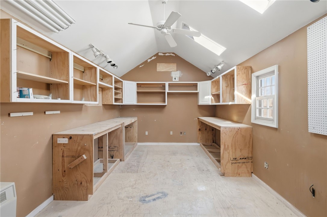 21 Earlham Way Warwick, RI 02886 - Photo 34 of 39