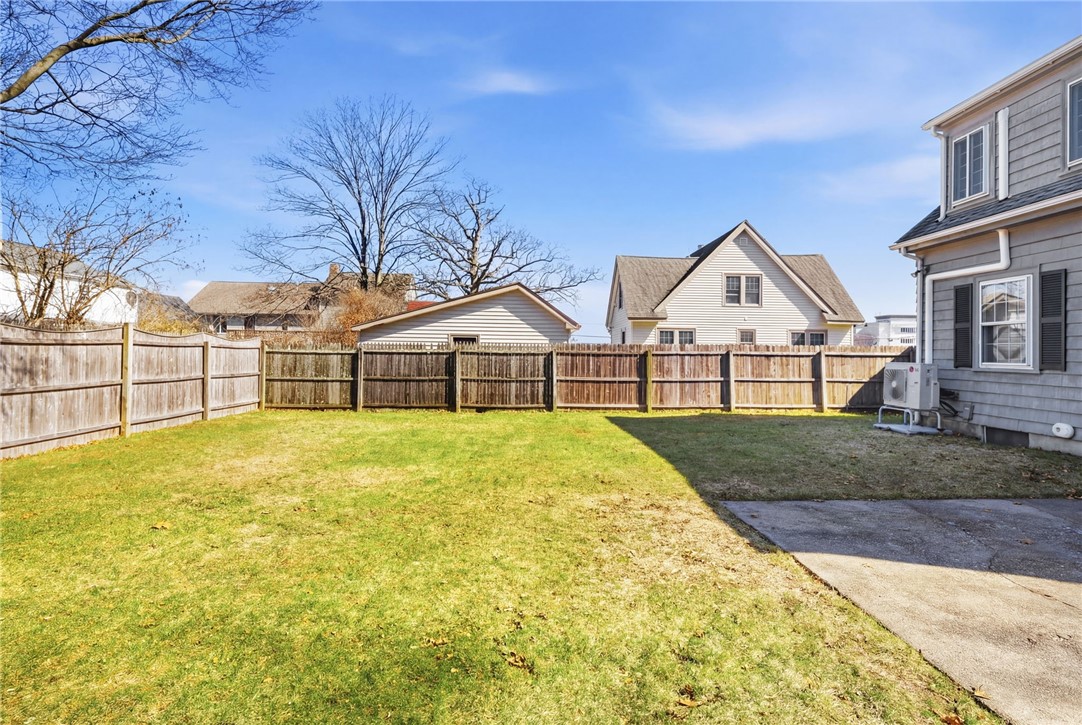 21 Earlham Way Warwick, RI 02886 - Photo 36 of 39