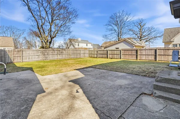 $3,300 | 21 Earlham Way, Warwick, RI 02886