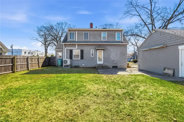 $3,300 | 21 Earlham Way, Warwick, RI 02886