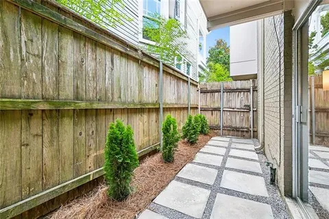 $377,000 | 4422 Carondelet Street, Unit 4422, New Orleans, LA 70115