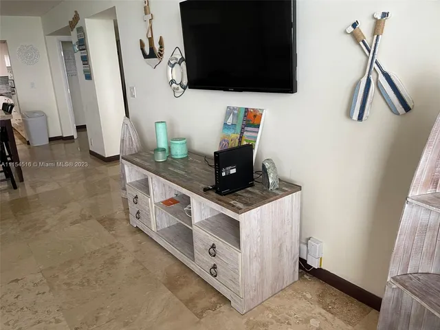 $3,650 | 3725 South Ocean Drive, Unit 301, Hollywood, FL 33019